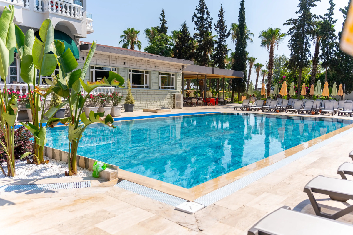 Rose Garden Premium Hotel