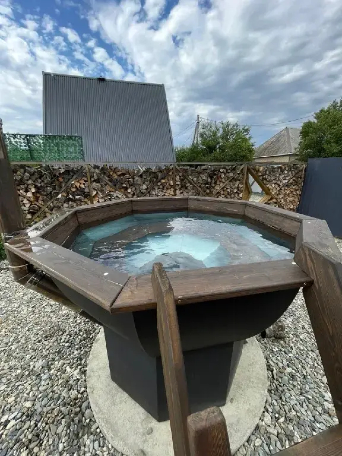 Бунгало Скандинавское на двоих с панорамными окнами, террасой и финским банным чаном на дровах