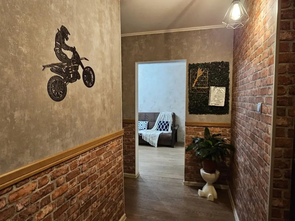 Квартира Айда к Регине (50 лет Октября 75)