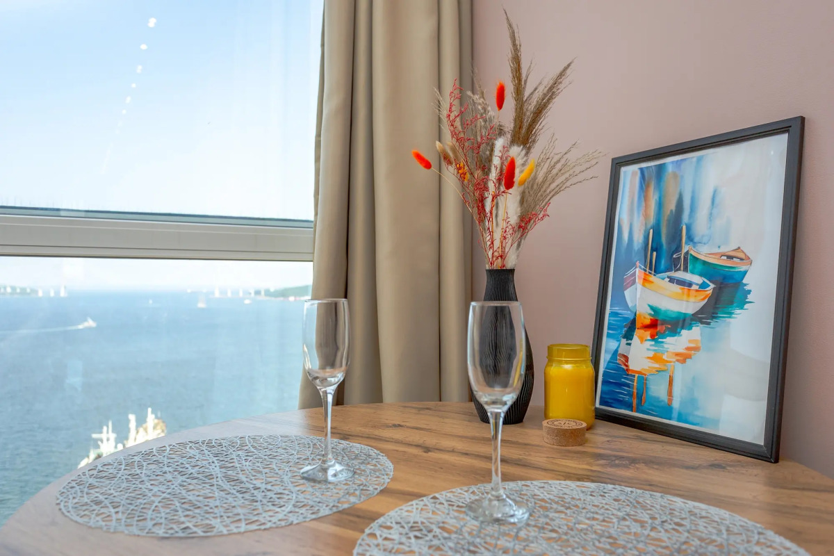 Апартаменты с витражом