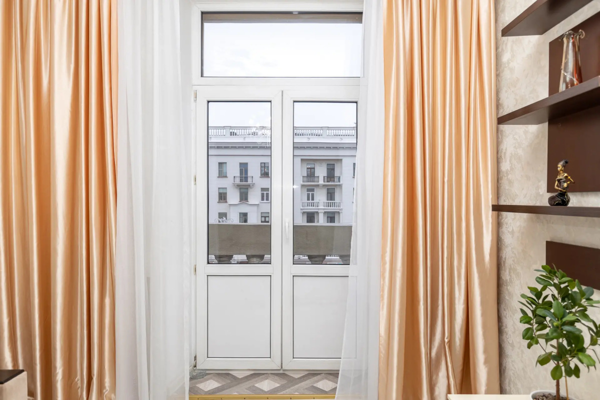 Апартаменты на площади Победы