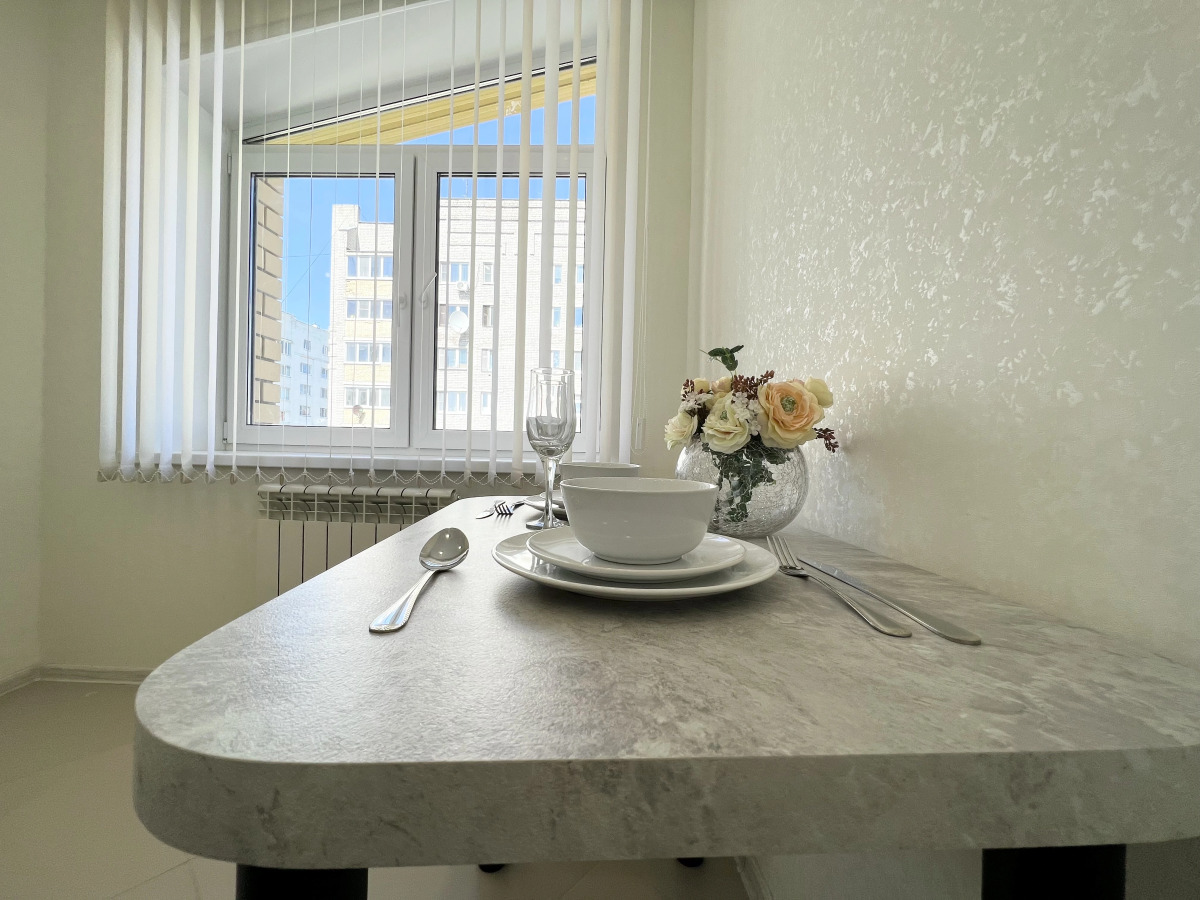 Апартаменты на Тульской 18 на шестом этаже квартира  23