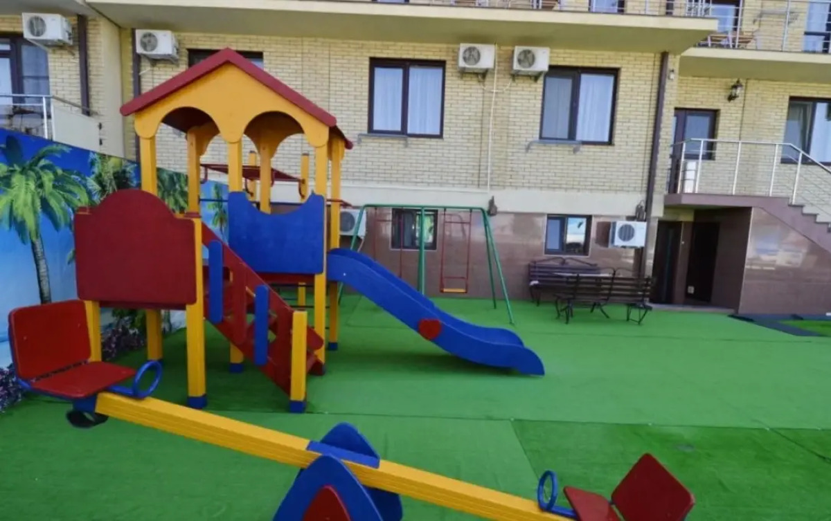 Отель Леонидас