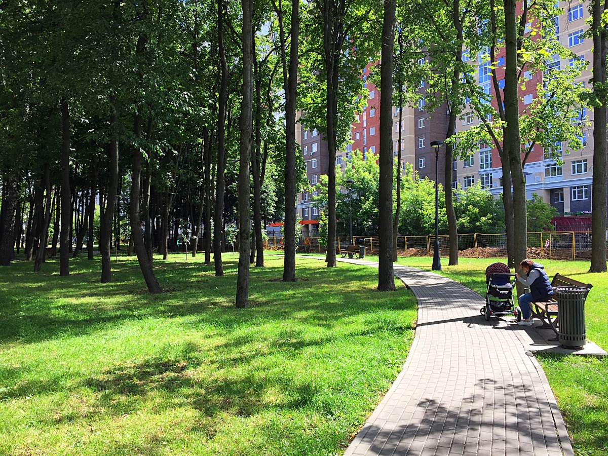 Двухкомнатные Апартаменты Люкс возле Липового Парка