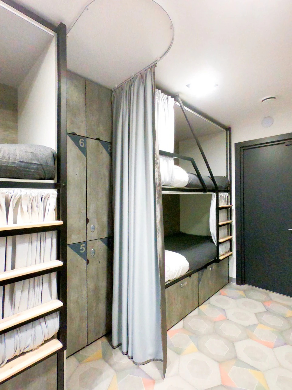 Хостел Poshtel VDali