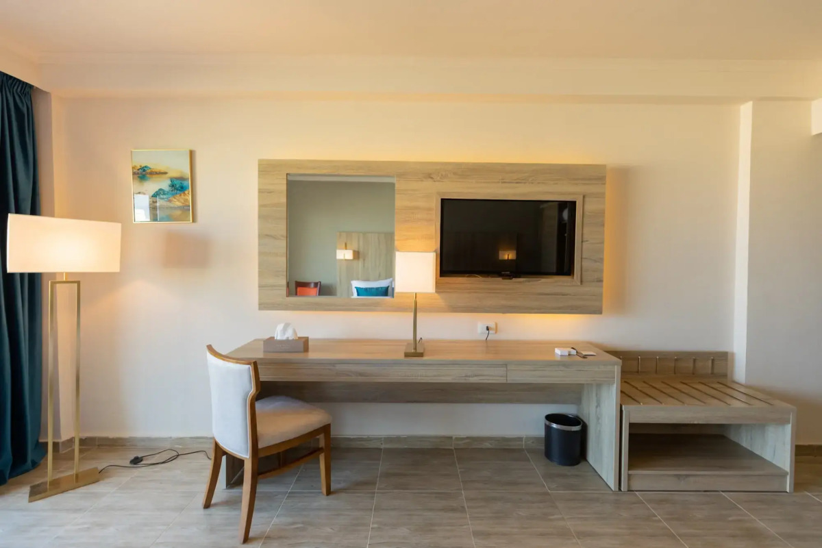 Seven Seas Jolie Bay