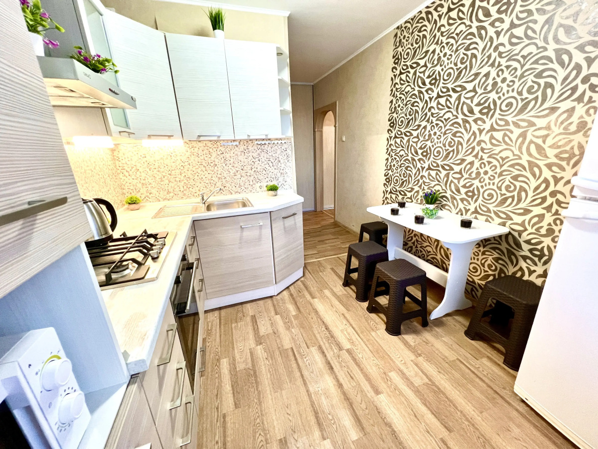 Апартаменты двухкомнатные (на Ново-Вокзальной 257А)