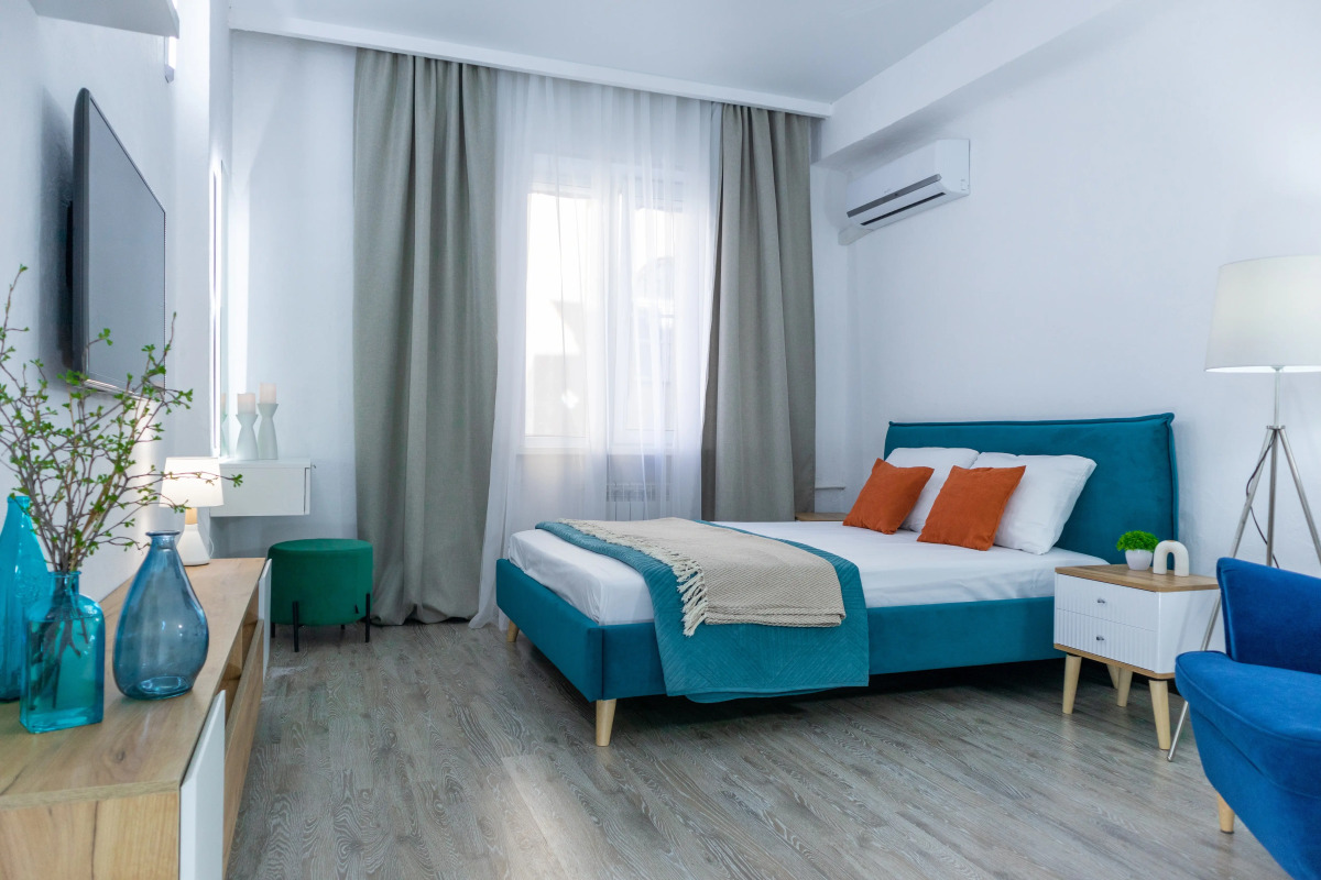 Апартаменты Атмосферные на набережной в доме с колоннами Ловец Снов 1