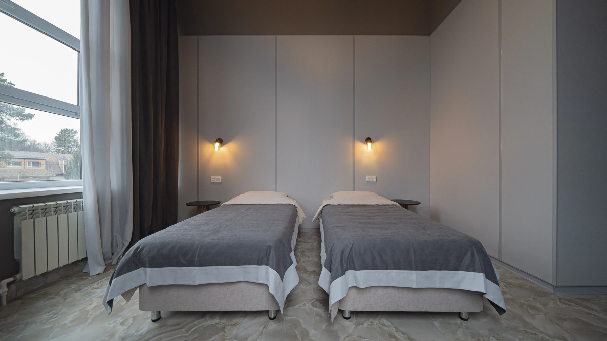 Отель Артман