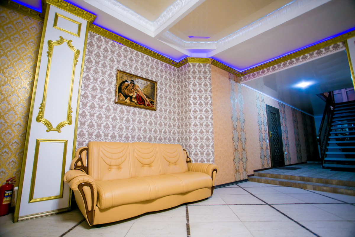 Отель Империал