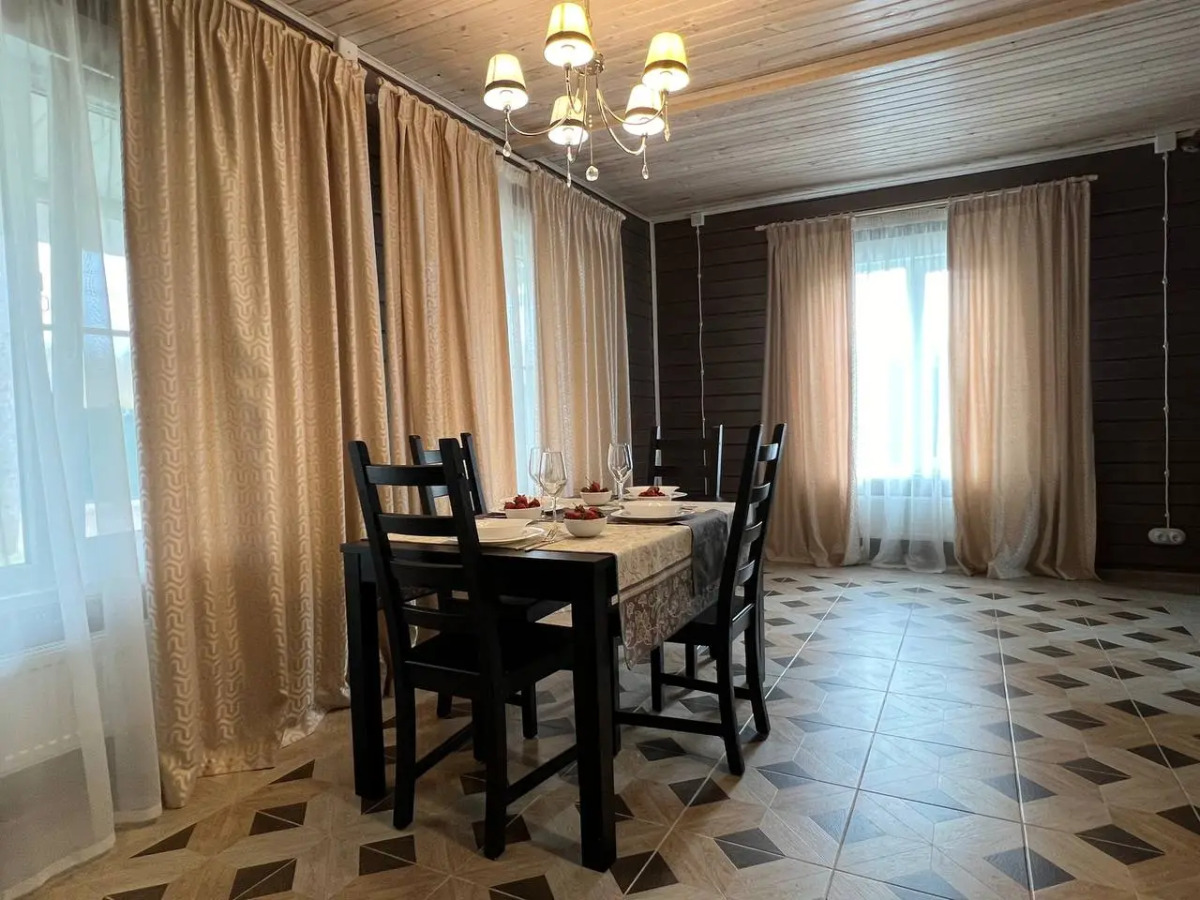 Частный дом У озера