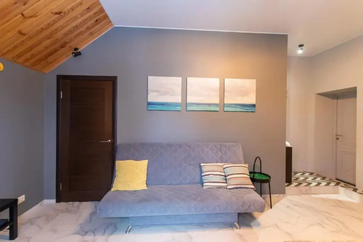 Гостевой дом Four Lions House (Фор Лайонс Хаус)