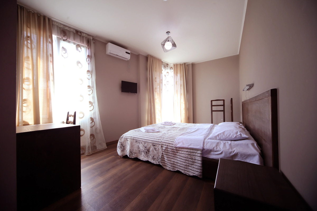 Мини-Отель Kutaisi Globus