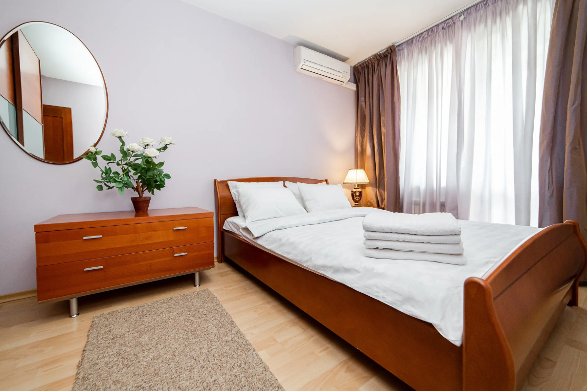 Трехкомнатные апартаменты GALLERY Minsk на Мельникайте с балконом