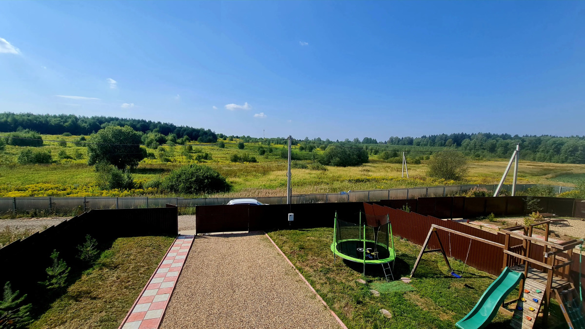 Частный Дом с Красным Залом