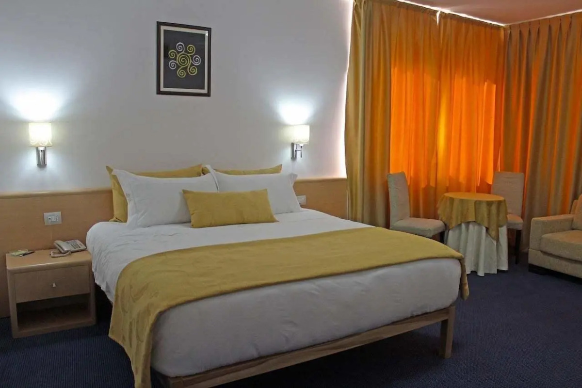 Отель Airport Tirana