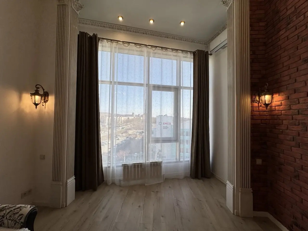 Квартира двухярусная в центре города в ЖК Green Palace