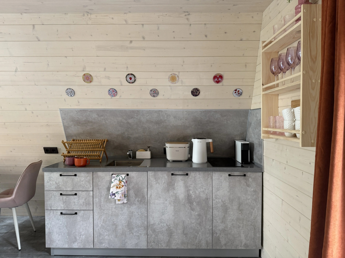 Частный дом Увеличенный А-фрейм Сад с баней и чаном