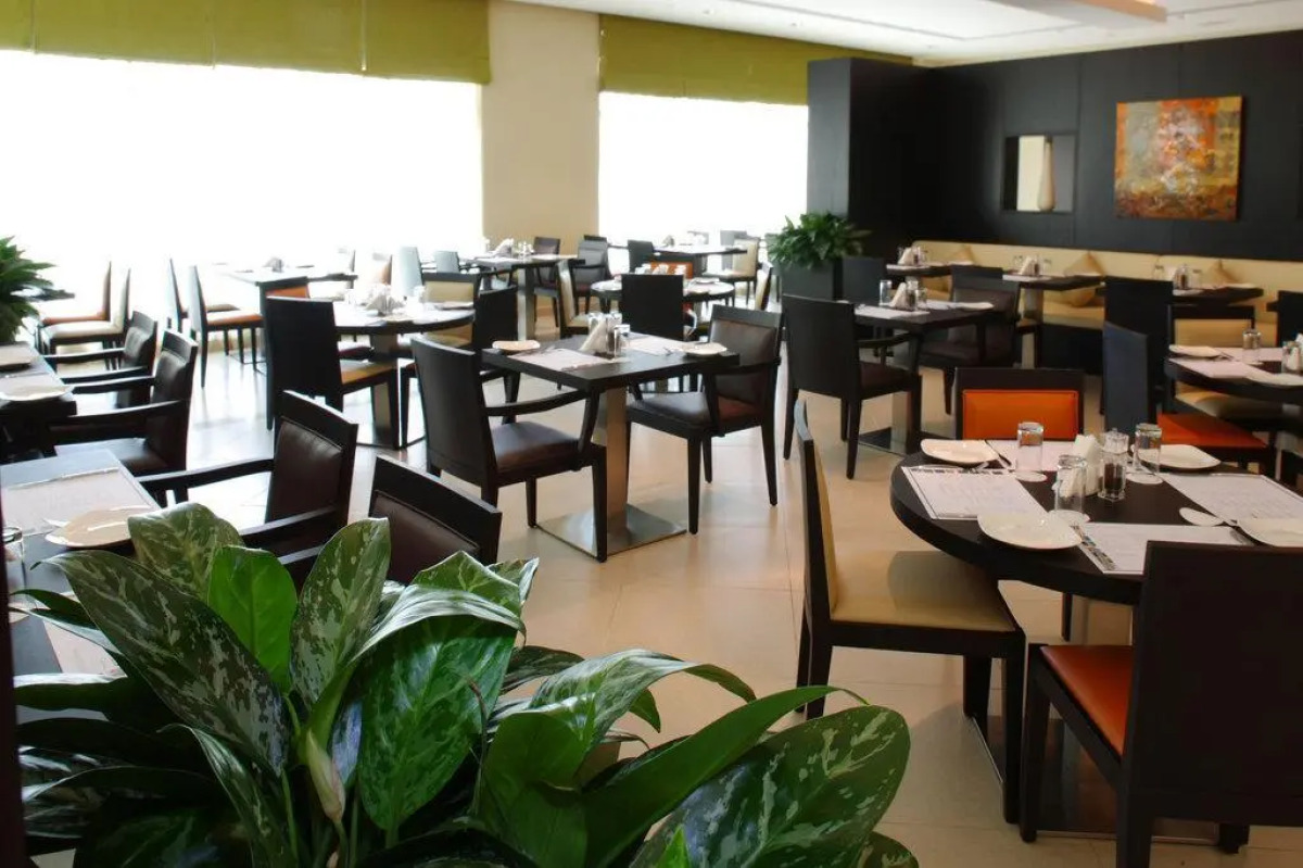 Holiday Inn Express Dubai Jumeirah an IHG Hotel