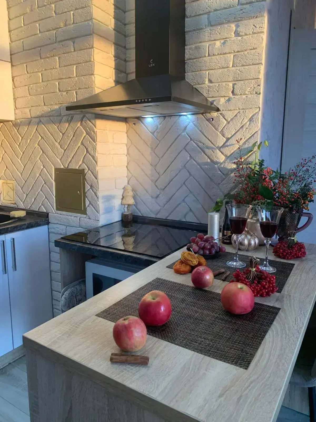 Квартира Стильная солнечная на Плотинной 2