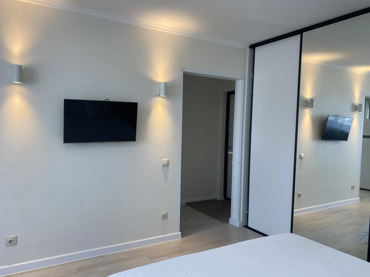 Квартира Современная рядом с ТЦ Остров Arendatmn24