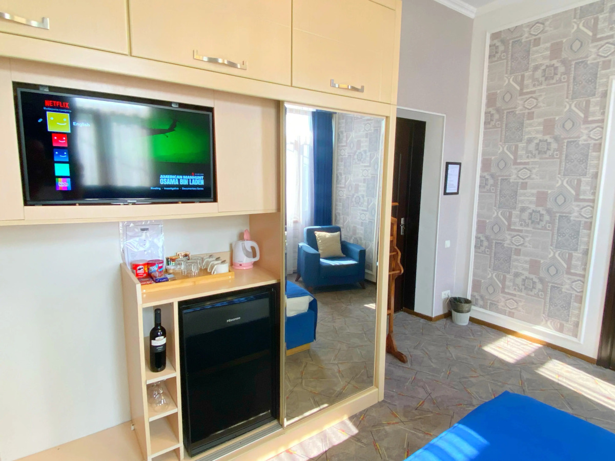 Отель Orange Kutaisi