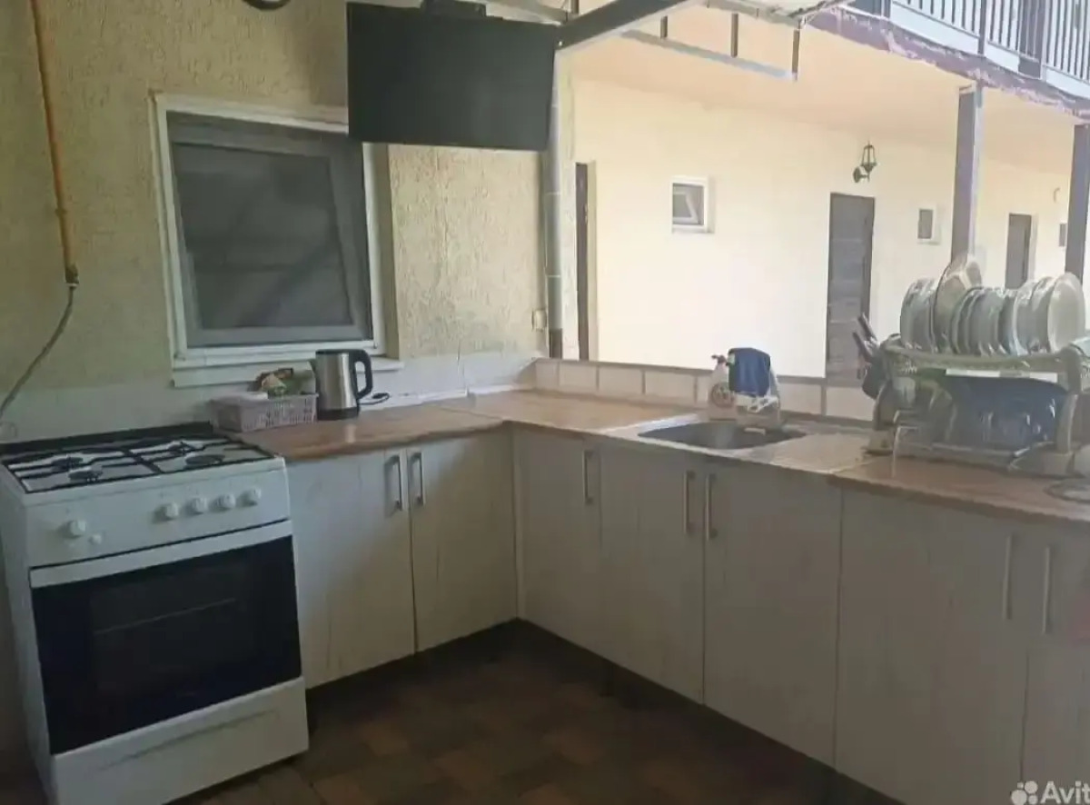 Гостевой дом с бассейном Уральский