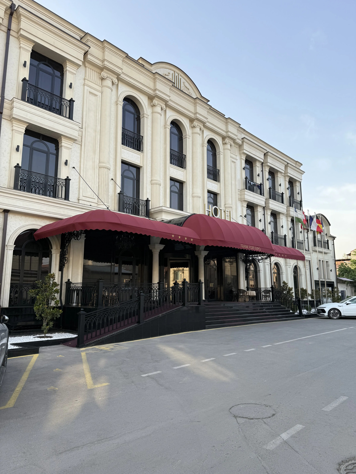 FRANKFORT Expo Hotel&Spa