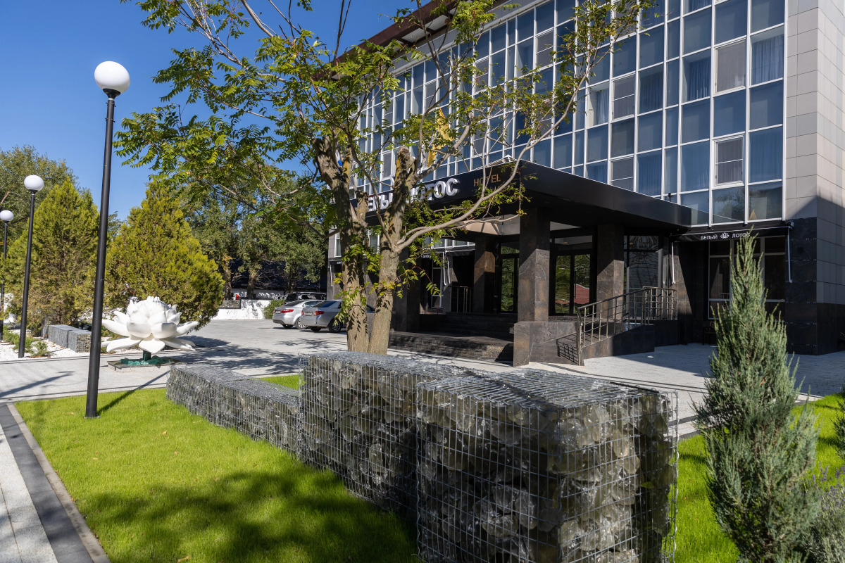 Отель Белый Лотос