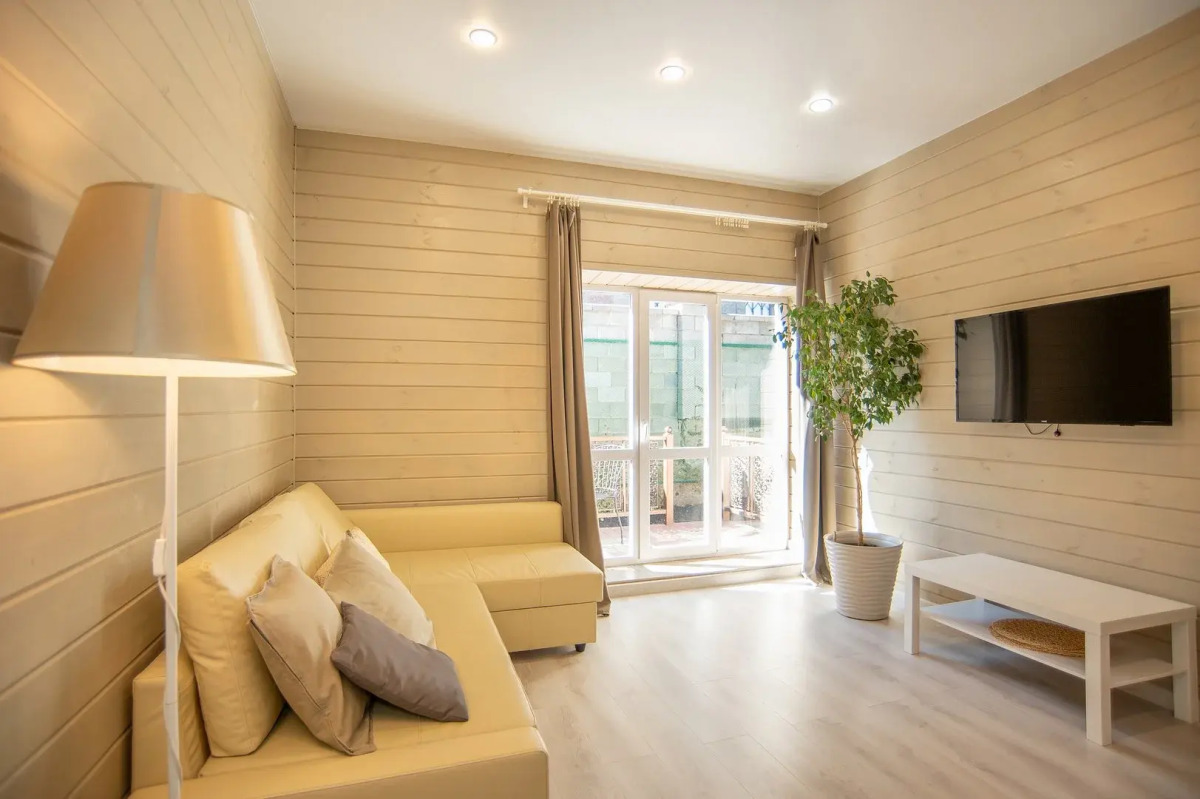 Бунгало с мангалом и верандой на Банном