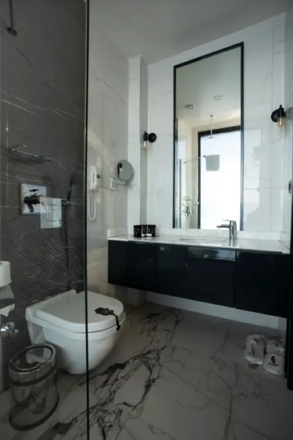 Отель Lucky Monkey