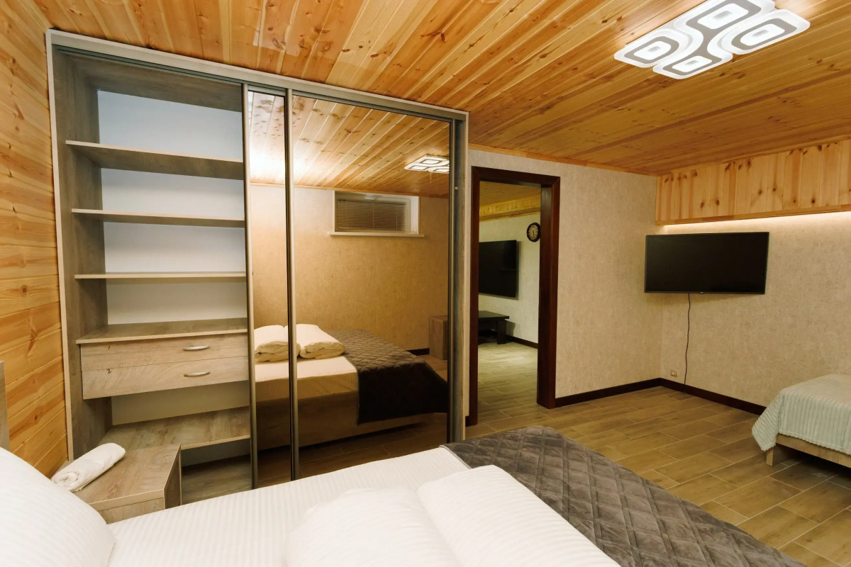 Частный Дом в Горах с Бассейном