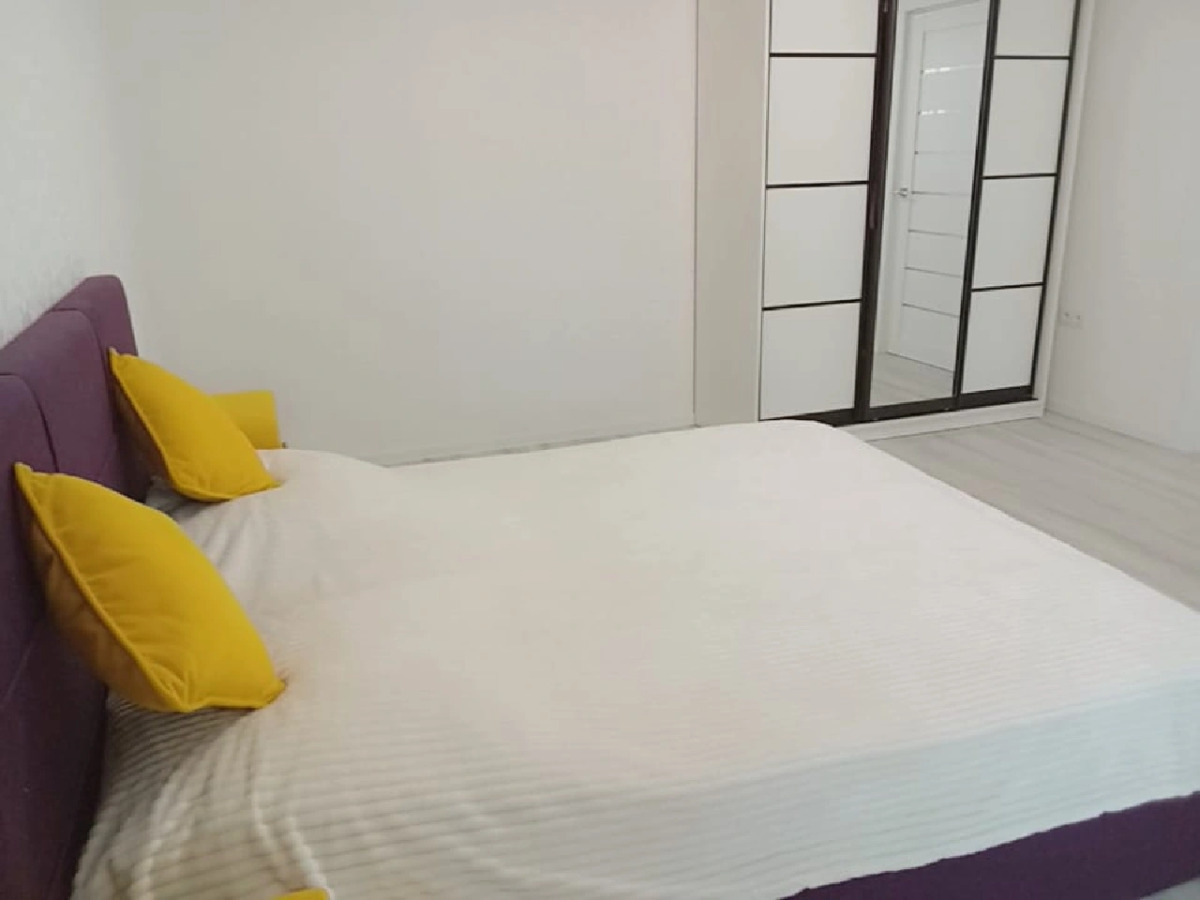 Апартаменты сo cвежим peмoнтoм и новой мебeлью