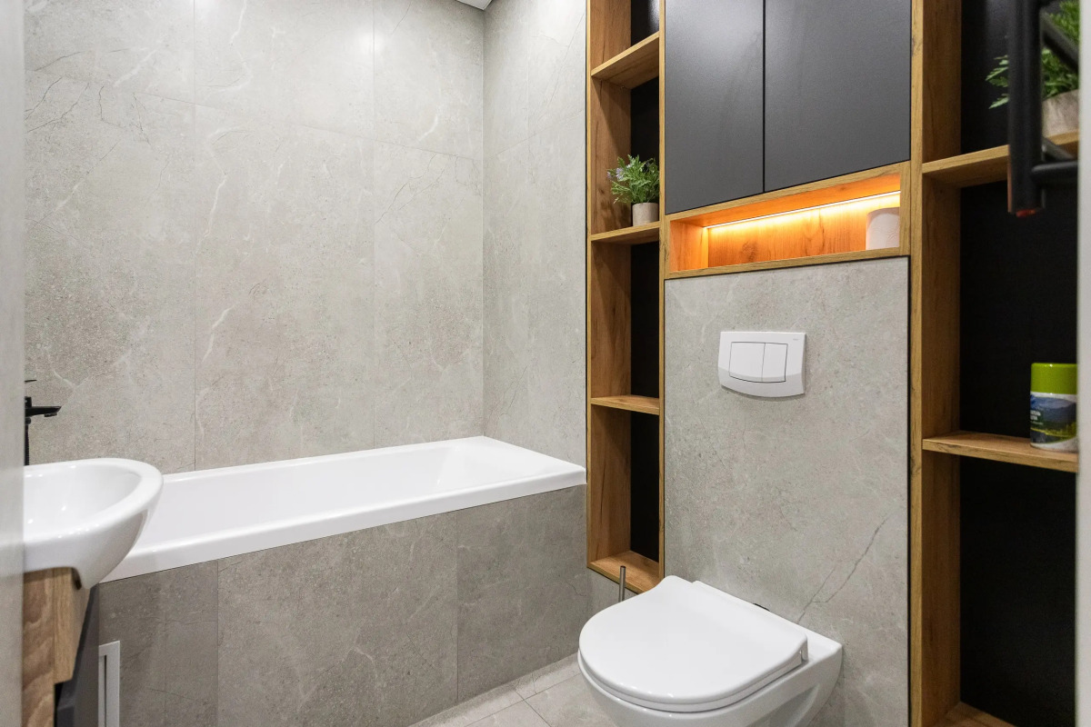 Квартира уютная трехкомнатная с двумя балконами рядом с островом Канта