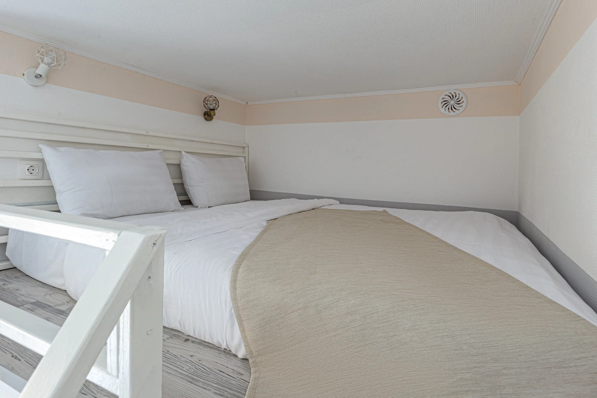 Двухуровневые апартаменты для двоих с видом во двор