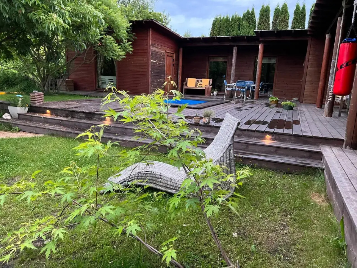 Вилла Ларсон