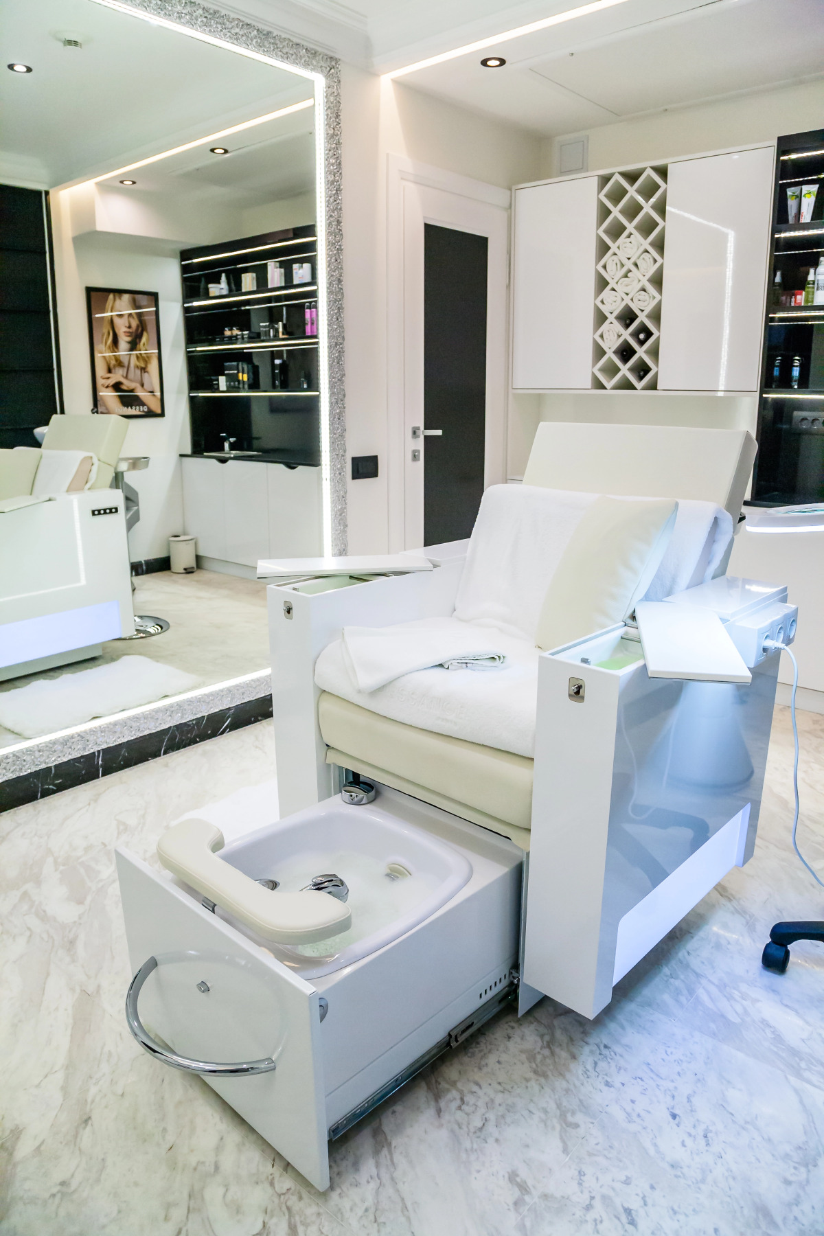 Отель Nobil Luxury