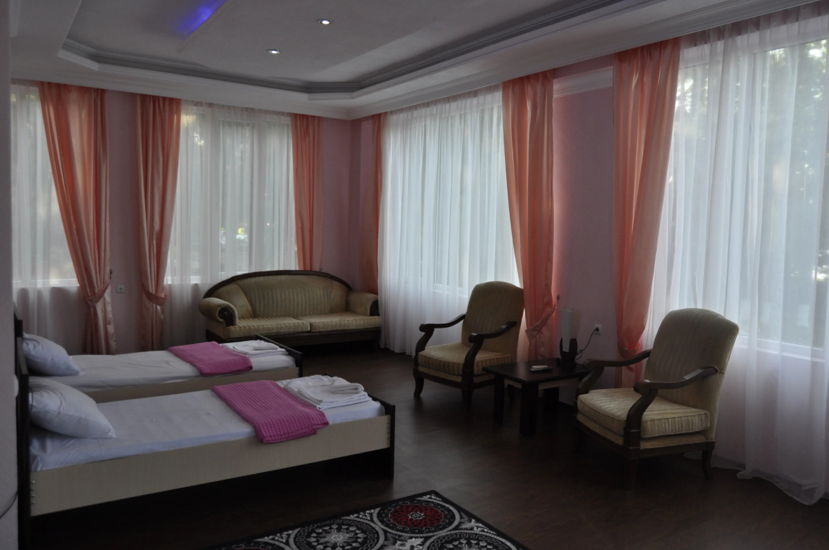 Отель Nine Brothers