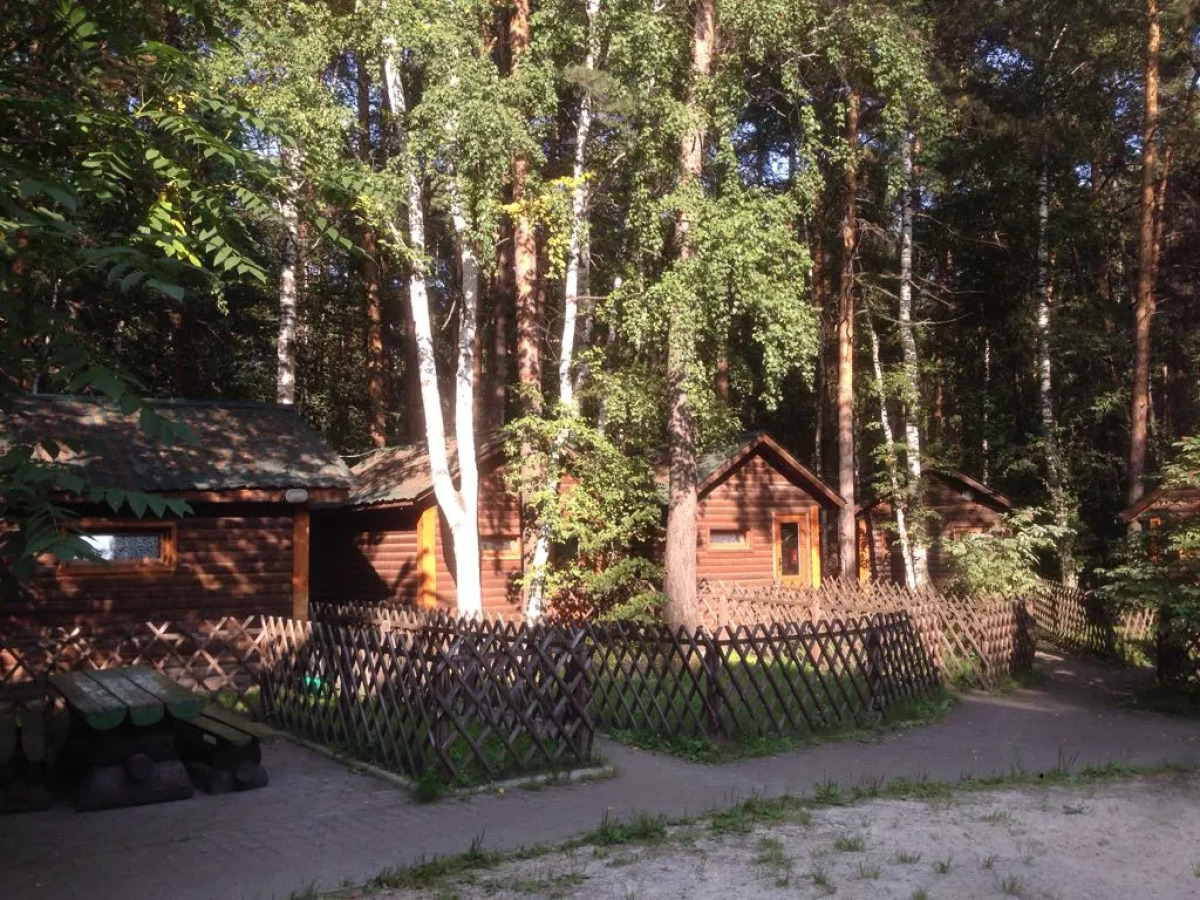 База Отдыха Загородный клуб Пески