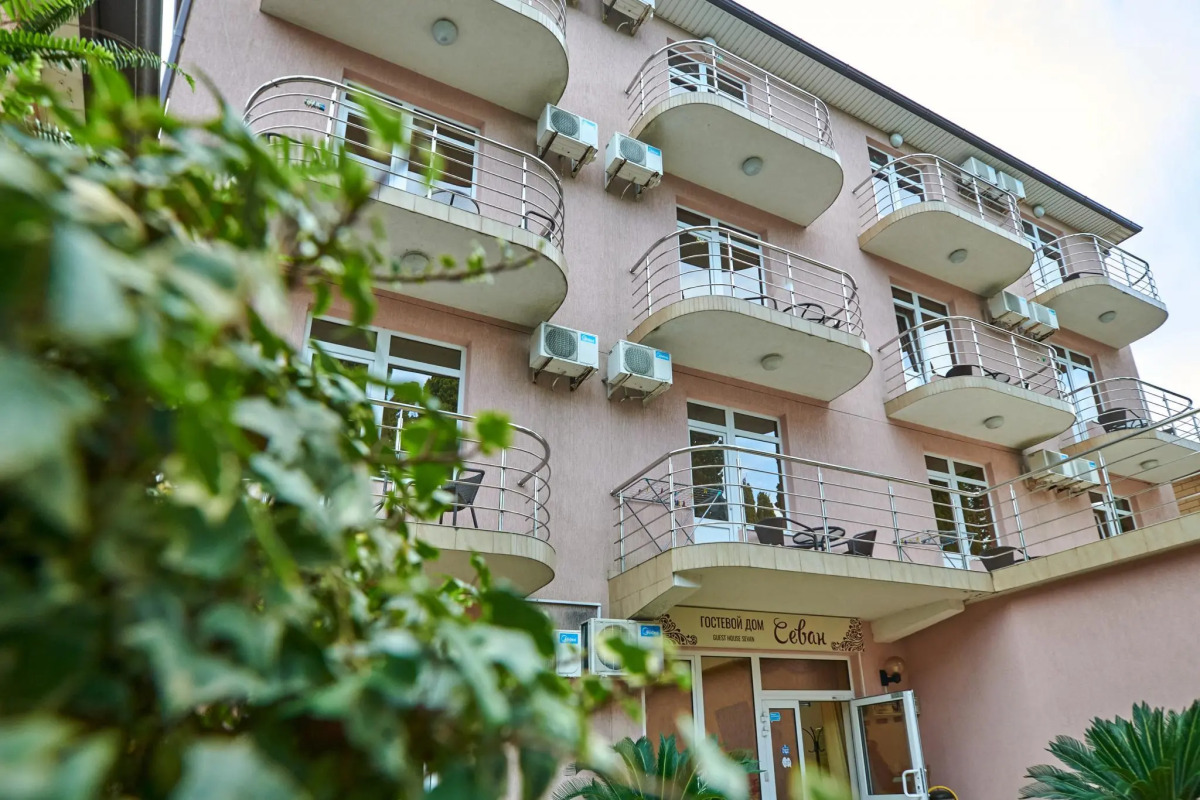 Гостиница Севан