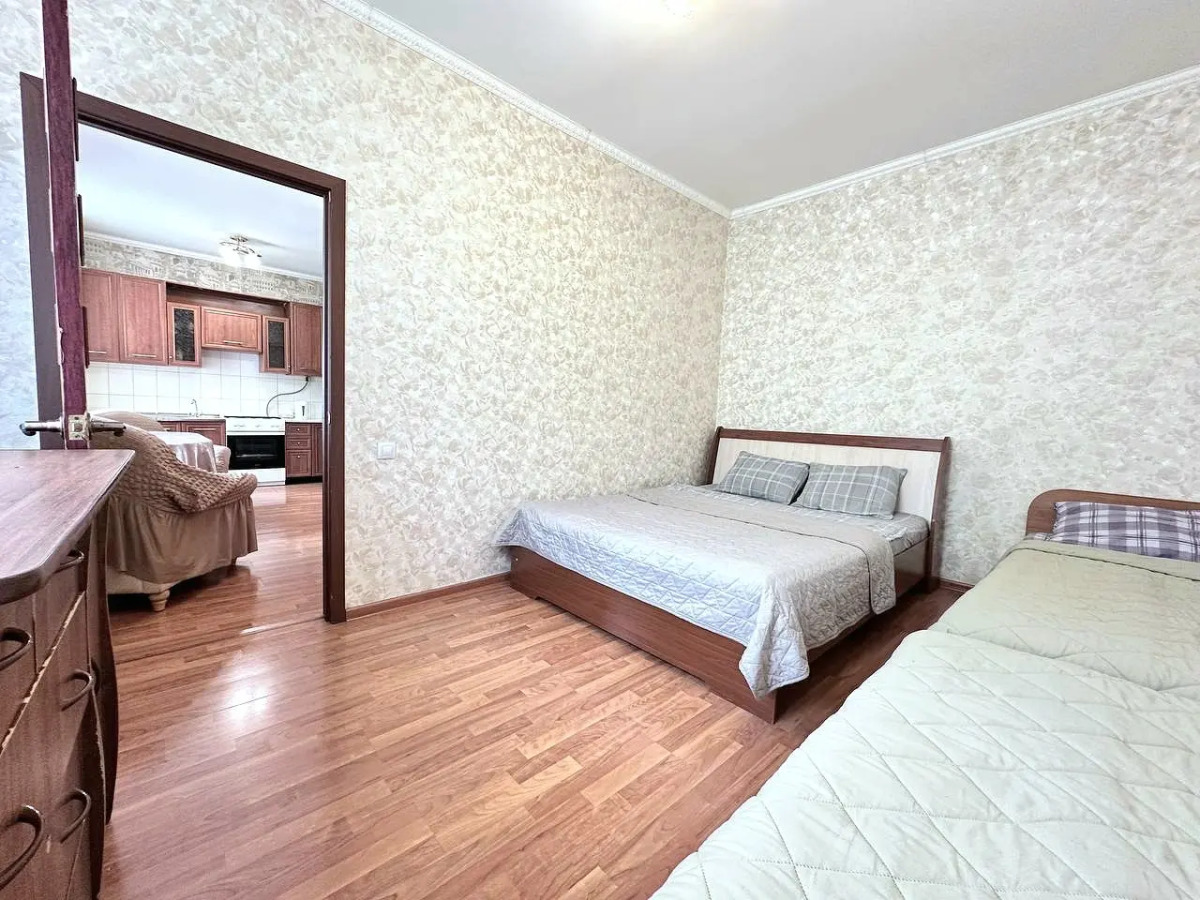 Квартира трехкомнатная в центре на Весенней