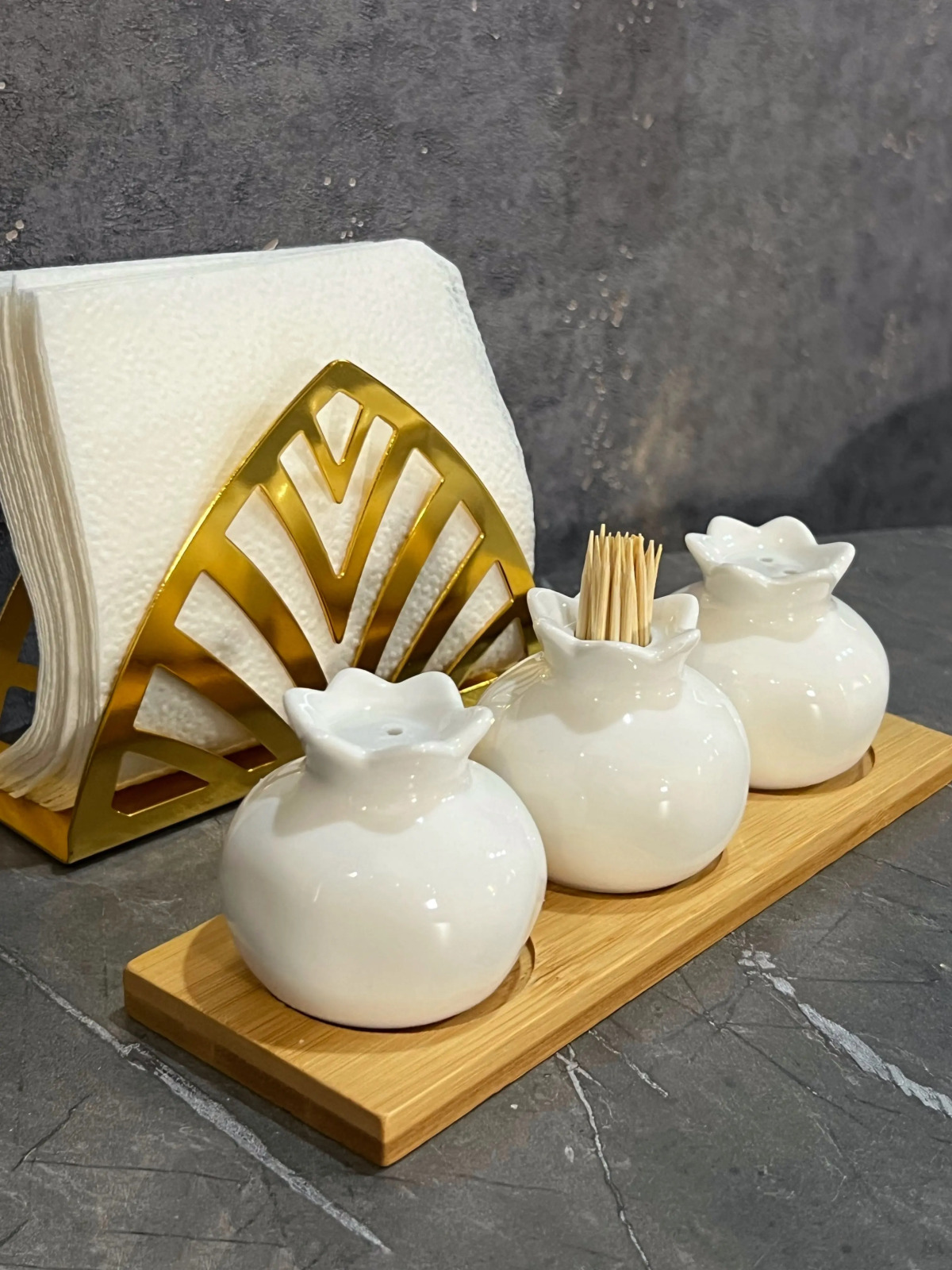 Апартаменты Granada Шикарная евро-двушка в центре города с новым ремонтом в стиле Лофт