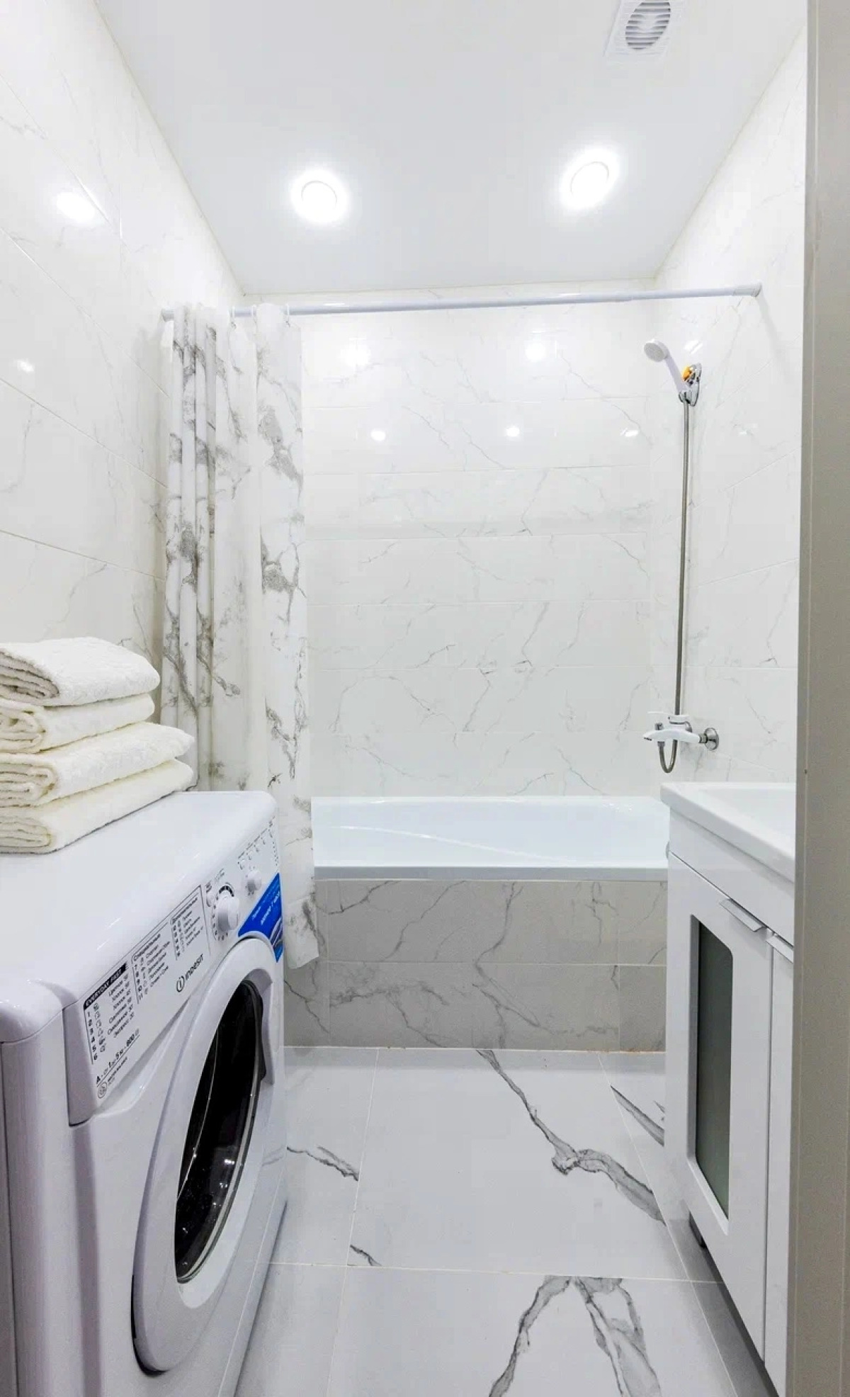 Апартаменты FSF Дизайнерская Двушка в Центре с Дистанционным Заездом