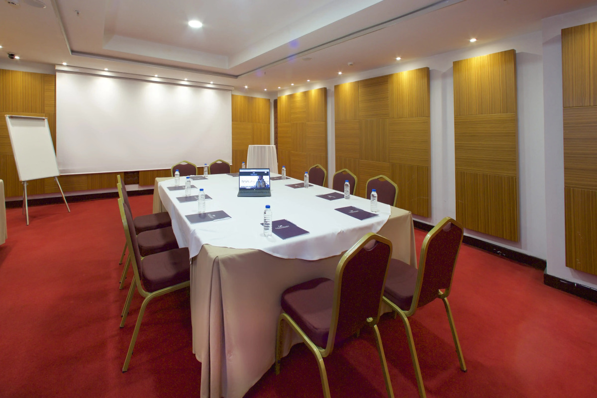 The Hera Platinum Hotel