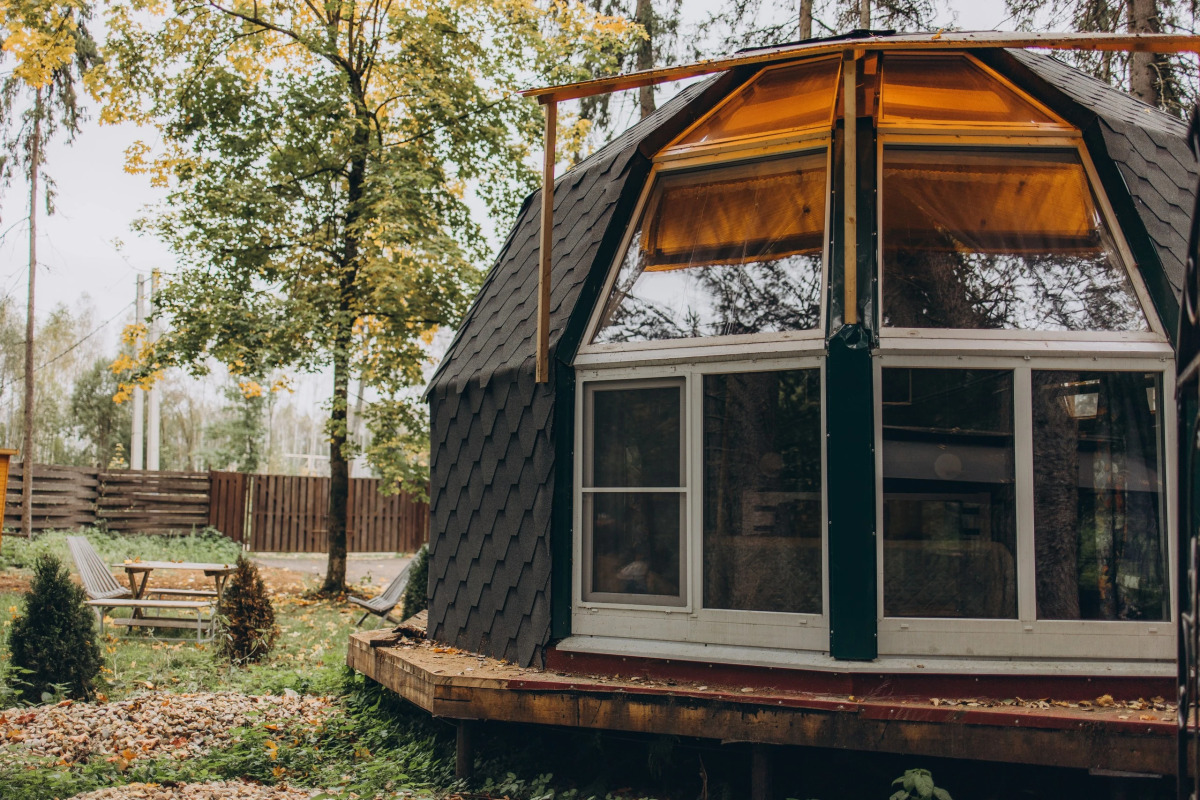 Шале Сфера Агат в лесу на Живописной улице