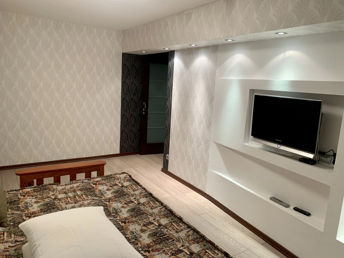 4-комнатная квартира с камином рядом Центральная площадь