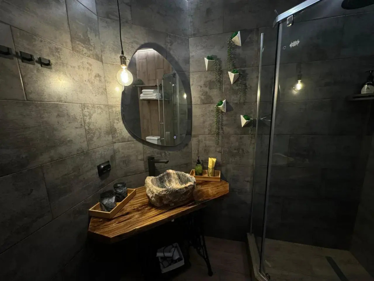 Апартаменты Авторские в комплексе с сезонным бассейном