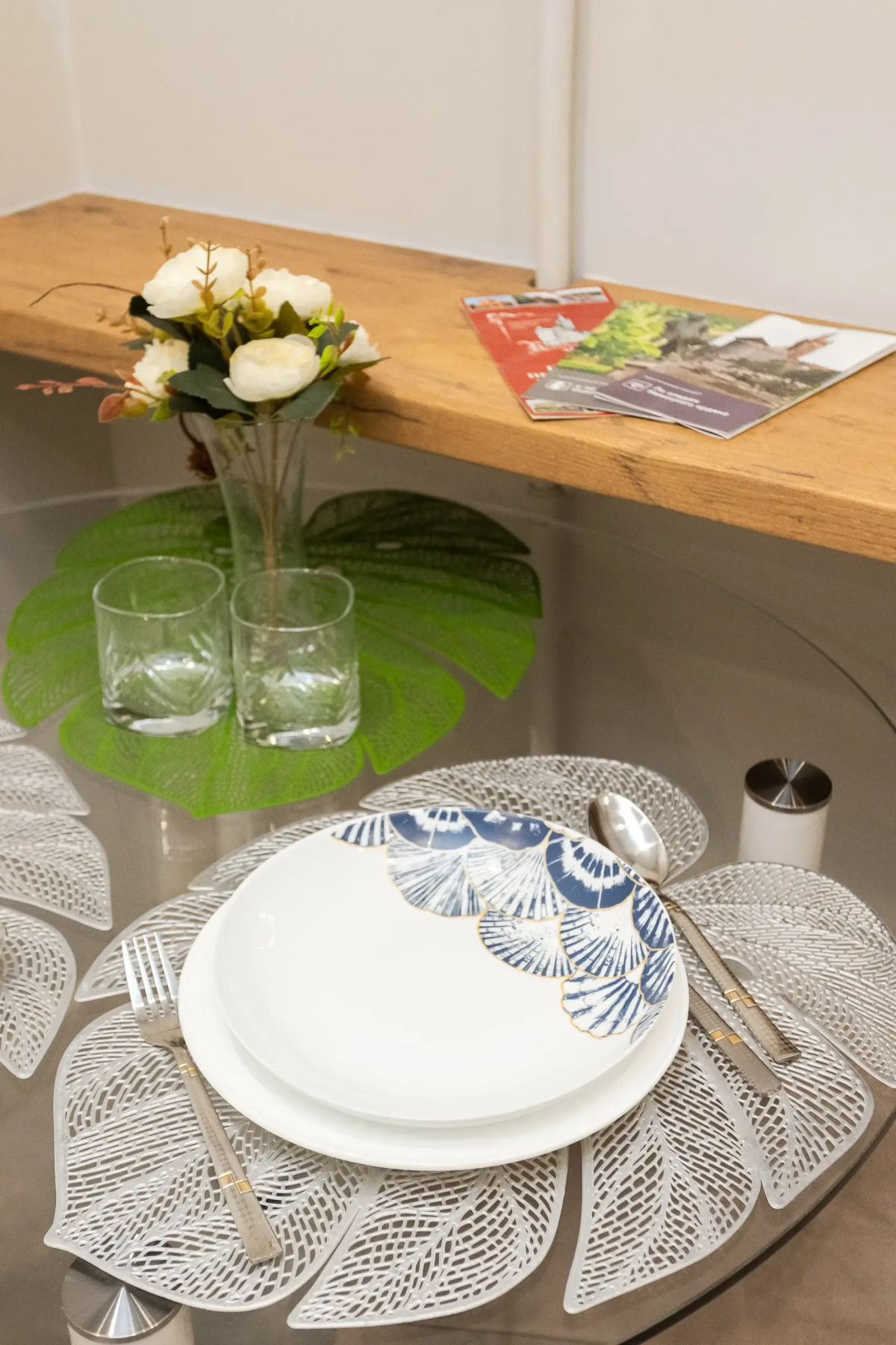 Квартира уютная трехкомнатная с двумя балконами рядом с островом Канта