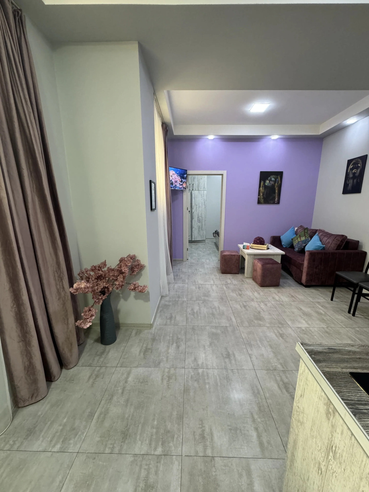 Апартаменты Modern and Comfortable Apartment