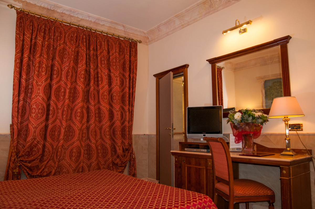 Отель Palladium Palace